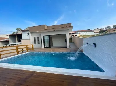 Fazenda/Sítio com 3 Quartos à venda, 500m² no Centro, Socorro