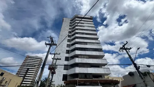 Apartamento com 4 Quartos para alugar, 216m² no Fátima, Teresina