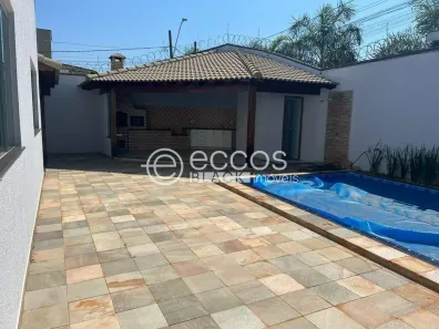 Casa com 4 Quartos à venda, 200m² no Alto Umuarama, Uberlândia