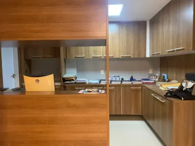 Ponto Comercial à venda, 100m² no Centro, Macaé