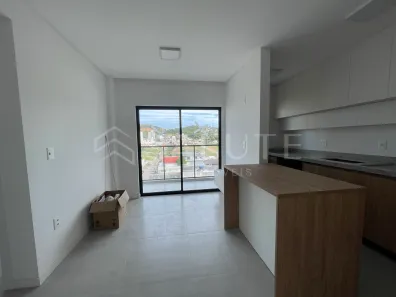 Apartamento com 2 Quartos para alugar, 70m² no Tabuleiro, Camboriú