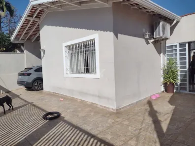 Casa com 3 Quartos à venda, 137m² no Parque São Quirino, Campinas
