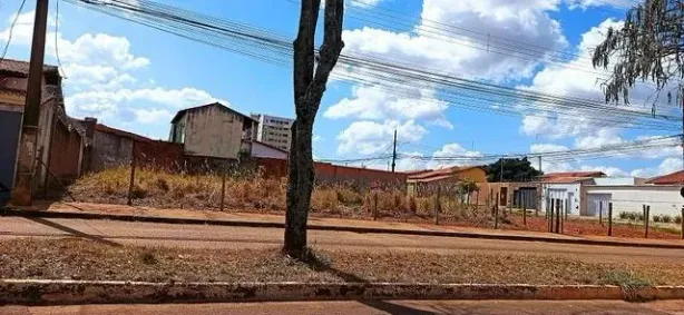 Lote/Terreno à venda, 300m² no Segismundo Pereira, Uberlândia