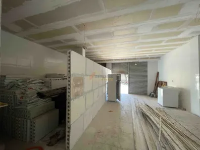 Ponto Comercial para alugar, 88m² no Centro, Divinópolis