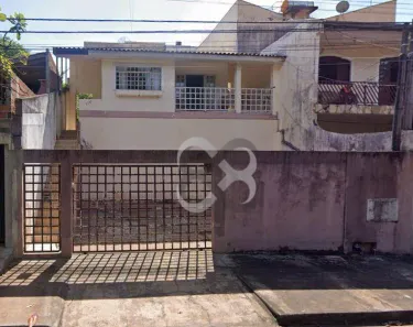 Sobrado com 5 Quartos à venda, 288m² no Champagnat, Londrina