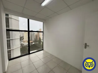 Sala Comercial para alugar, 46m² no Centro, Florianópolis