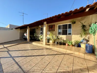 Casa com 3 Quartos à venda, 165m² no Ernani Moura Lima, Londrina
