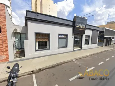 Imóvel Comercial com 2 Quartos para alugar, 960m² no Centro, São Carlos