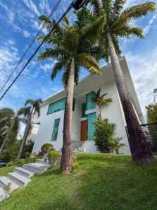 Casa de Condomínio com 5 Quartos à venda, 700m² no Aleixo, Manaus
