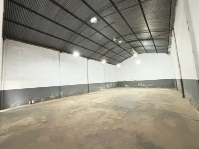 Galpão/Depósito/Armazém para alugar, 300m² no Sarandi, Porto Alegre