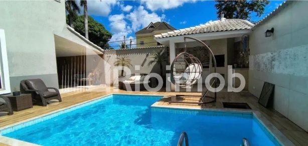 Casa de Condomínio com 4 Quartos à venda, 300m² no Vargem Pequena, Rio de Janeiro