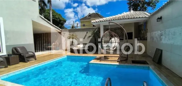 Casa de Condomínio com 4 Quartos à venda, 300m² no Vargem Pequena, Rio de Janeiro