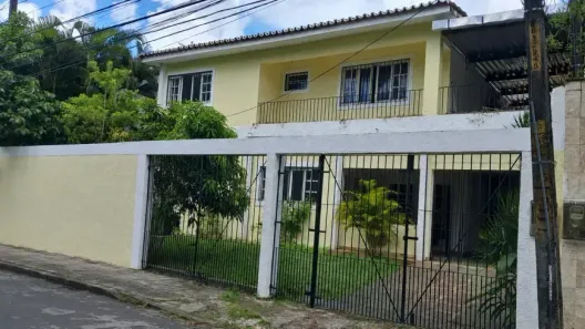 Sobrado com 5 Quartos à venda, 450m² no Poço, Recife
