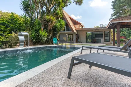 Casa de Condomínio com 4 Quartos à venda, 480m² no Granja Viana II, Cotia