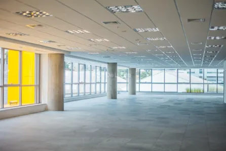 Sala Comercial com 1 Quarto para alugar, 212m² no Cambuí, Campinas