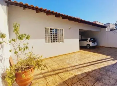 Casa com 3 Quartos à venda, 137m² no Jardim Monte Sinai, Londrina