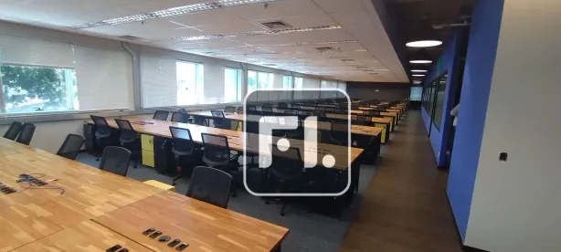 Sala Comercial para venda ou aluguel, 647m² no Vila Gertrudes, São Paulo