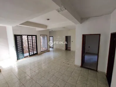 Casa com 3 Quartos à venda, 231m² no Vila Santa Maria, Americana