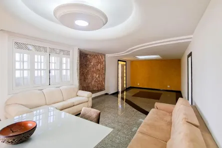 Casa com 5 Quartos à venda, 360m² no Cachoeirinha, Belo Horizonte