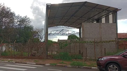 Lote/Terreno à venda, 348m² no Jardim Quitandinha, Araraquara
