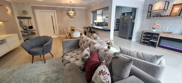 Sobrado com 4 Quartos à venda, 395m² no Vila Rica, Atibaia