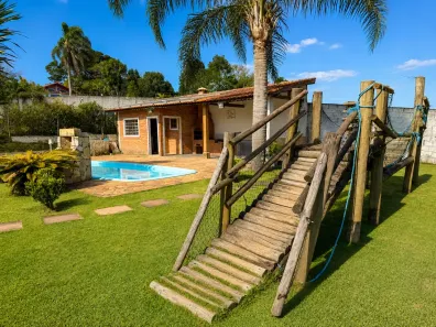 Fazenda/Sítio com 4 Quartos para alugar, 5000m² no Pavão (Canguera), São Roque