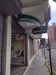 Sala Comercial com 3 Quartos para alugar, 30m² no Centro, Pelotas