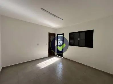 Casa com 3 Quartos para alugar, 130m² no Vila Mamedina, Lençóis Paulista