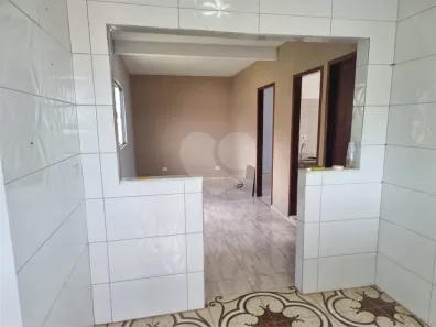 Casa com 2 Quartos para alugar, 55m² no Jardim dos Bichinhos, São Paulo