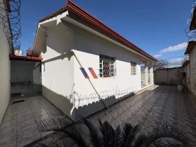 Casa com 2 Quartos para alugar, 63m² no Espírito Santo, Betim