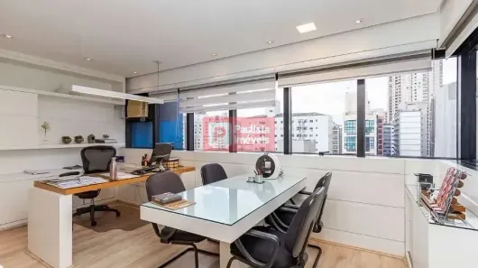 Sala Comercial à venda, 350m² no Vila Nova Conceição, São Paulo