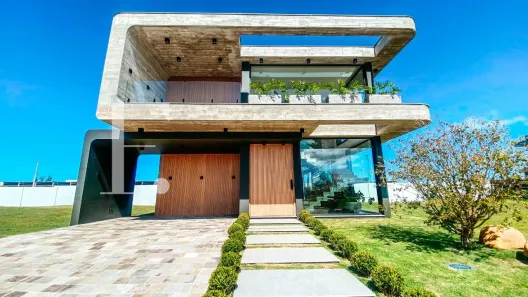 Sobrado com 4 Quartos à venda, 327m² no XANGRI-LÁ, Xangri-lá