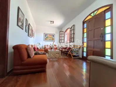 Casa com 4 Quartos à venda, 360m² no Floramar, Belo Horizonte