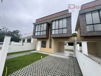 Casa com 3 Quartos à venda, 108m² no Sertão do Maruim, São José