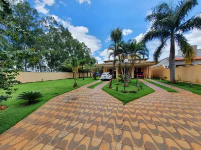 Fazenda/Sítio com 3 Quartos à venda, 415m² no Fazenda Retiro, Goiânia