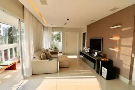 Apartamento com 3 Quartos à venda, 133m² no Vila Sofia, São Paulo