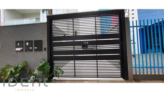 Casa com 2 Quartos para alugar, 110m² no Jardim Santa Helena, Maringá