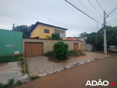 Sobrado com 3 Quartos à venda, 301m² no Vila Jardim Pompéia, Goiânia