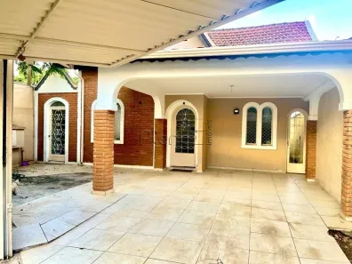 Casa com 3 Quartos para alugar, 166m² no Nova Campinas, Campinas