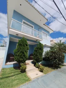 Casa de Condomínio com 4 Quartos à venda, 175m² no Granja dos Cavaleiros, Macaé