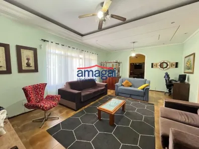 Casa com 3 Quartos à venda, 278m² no Jardim Santa Maria, Jacareí