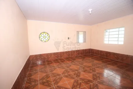 Casa com 2 Quartos para alugar, 135m² no Centro, Pelotas