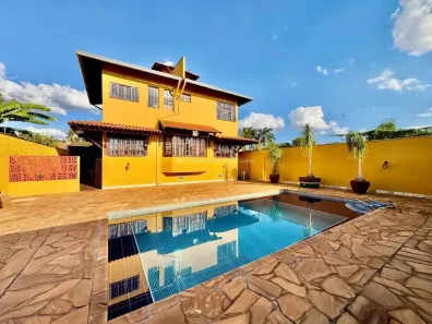 Casa com 4 Quartos à venda, 525m² no Parque do Mirante, Uberaba