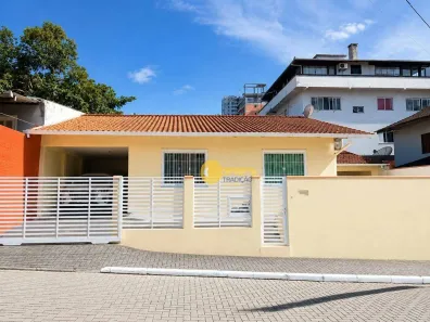 Casa com 3 Quartos à venda, 113m² no Centro, Balneário Piçarras
