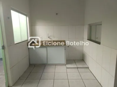 Casa com 2 Quartos à venda, 60m² no Jardim das Palmeiras, Uberlândia