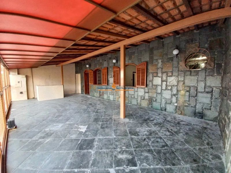 Casa com 3 quartos — Santa Mônica, Belo Horizonte
