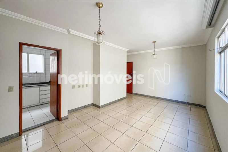 Apartamento com 3 quartos — Sagrada Família, Belo Horizonte