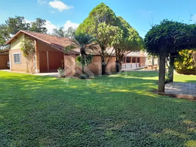 Fazenda/Sítio com 3 Quartos à venda, 800m² no Chácara Leila, São Carlos