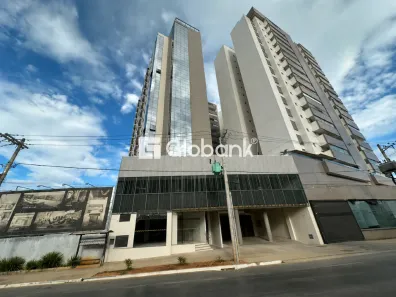 Apartamento com 2 Quartos para alugar, 80m² no Melo, Montes Claros