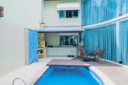 Casa com 5 Quartos à venda, 335m² no Jardim Camburi, Vitória